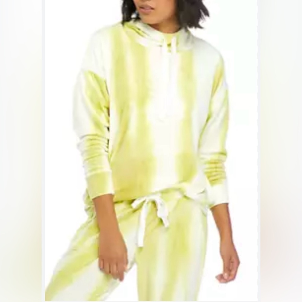 TRUE CRAFT Yellow and white tie dye velour sweatsuit size Pants-L/Top-XL.